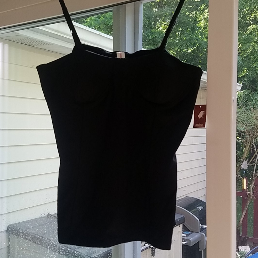 🖤❤Gorgeous🖤❤ NWT🖤❤ BLK🖤❤ Tank top🖤❤ sz L ❤🖤